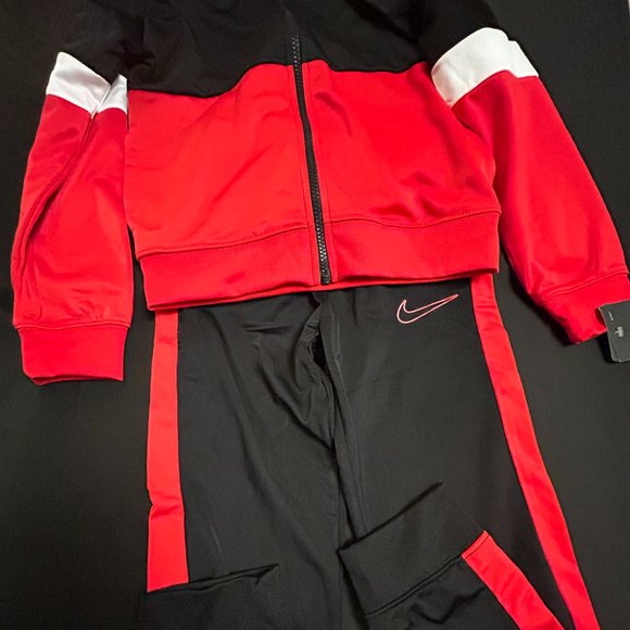 NIKE 2-PC RED/BLACK JOGGER SET SIZE 7 - Picture 6 of 12